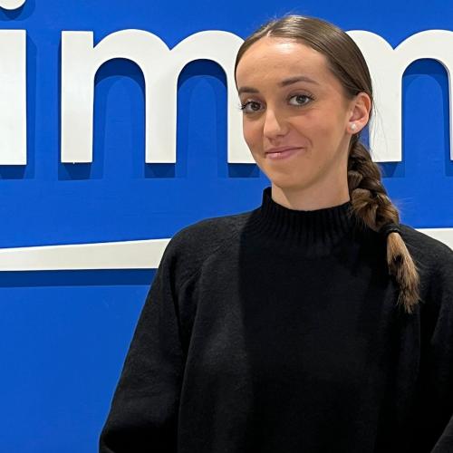 KELLY COMOS
