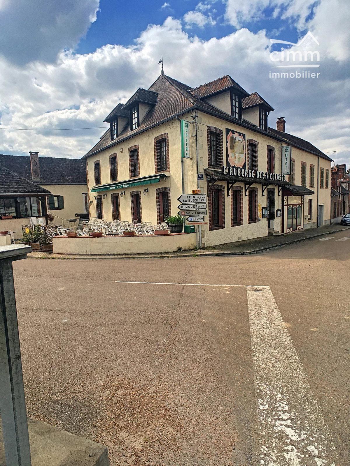 Photo principale - Locaux d'activité / Entrepôts à Rogny-les-Sept-Écluses