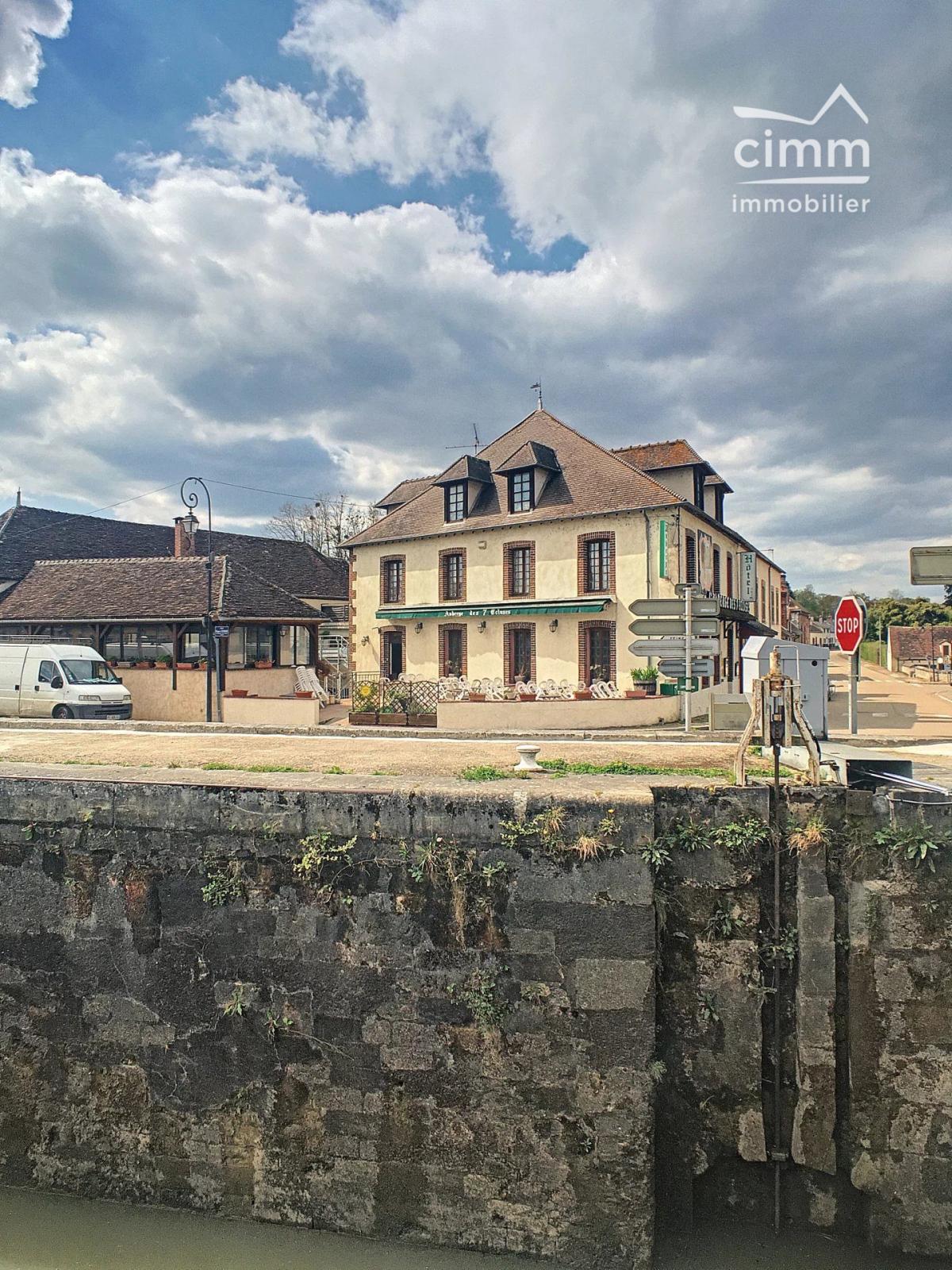 Photo 2 - Locaux d'activité / Entrepôts à Rogny-les-Sept-Écluses