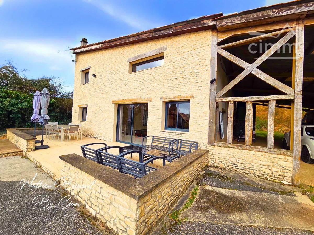 Photo 16 - Immeuble à Montignac-Lascaux