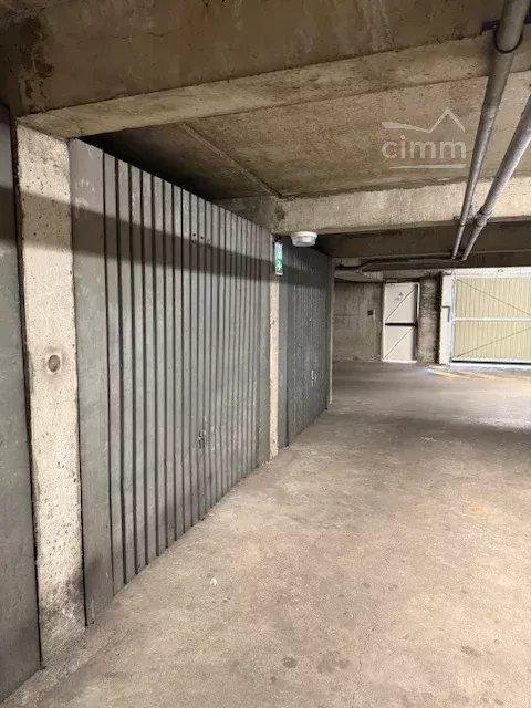 Photo principale - Garage / Parking à Joué-lès-Tours