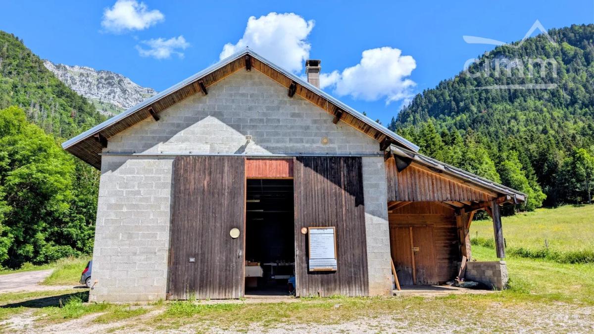 Photo 2 - Locaux d'activité / Entrepôts à Saint-Pierre-d'Entremont