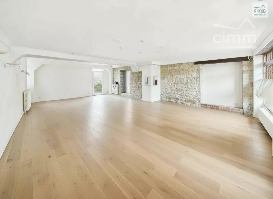 Photo principale - Immeuble à Bourg-des-Comptes