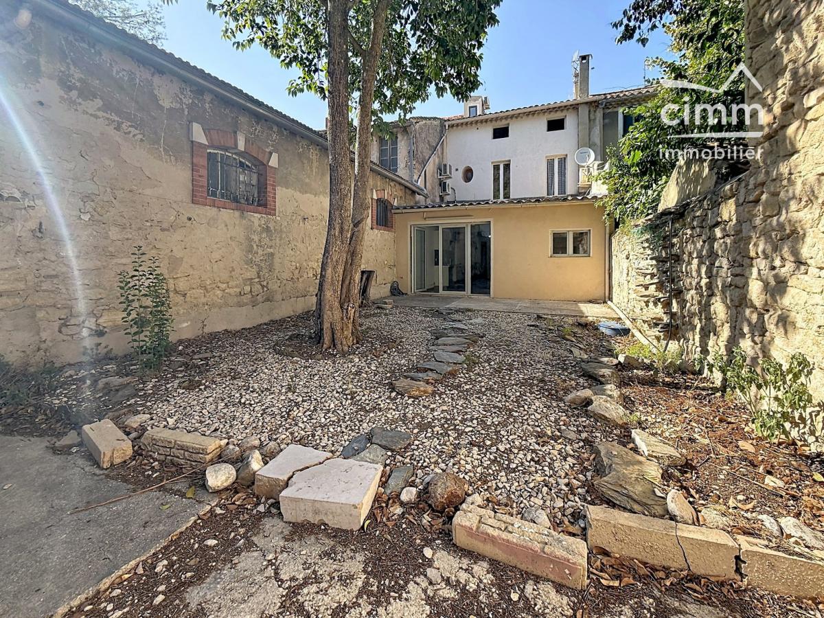 Photo principale - Locaux d'activité / Entrepôts à Carpentras