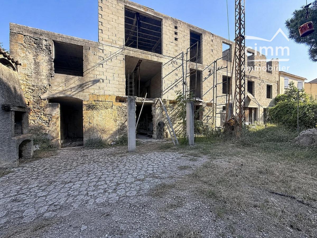 Photo principale - Locaux d'activité / Entrepôts à Sorgues