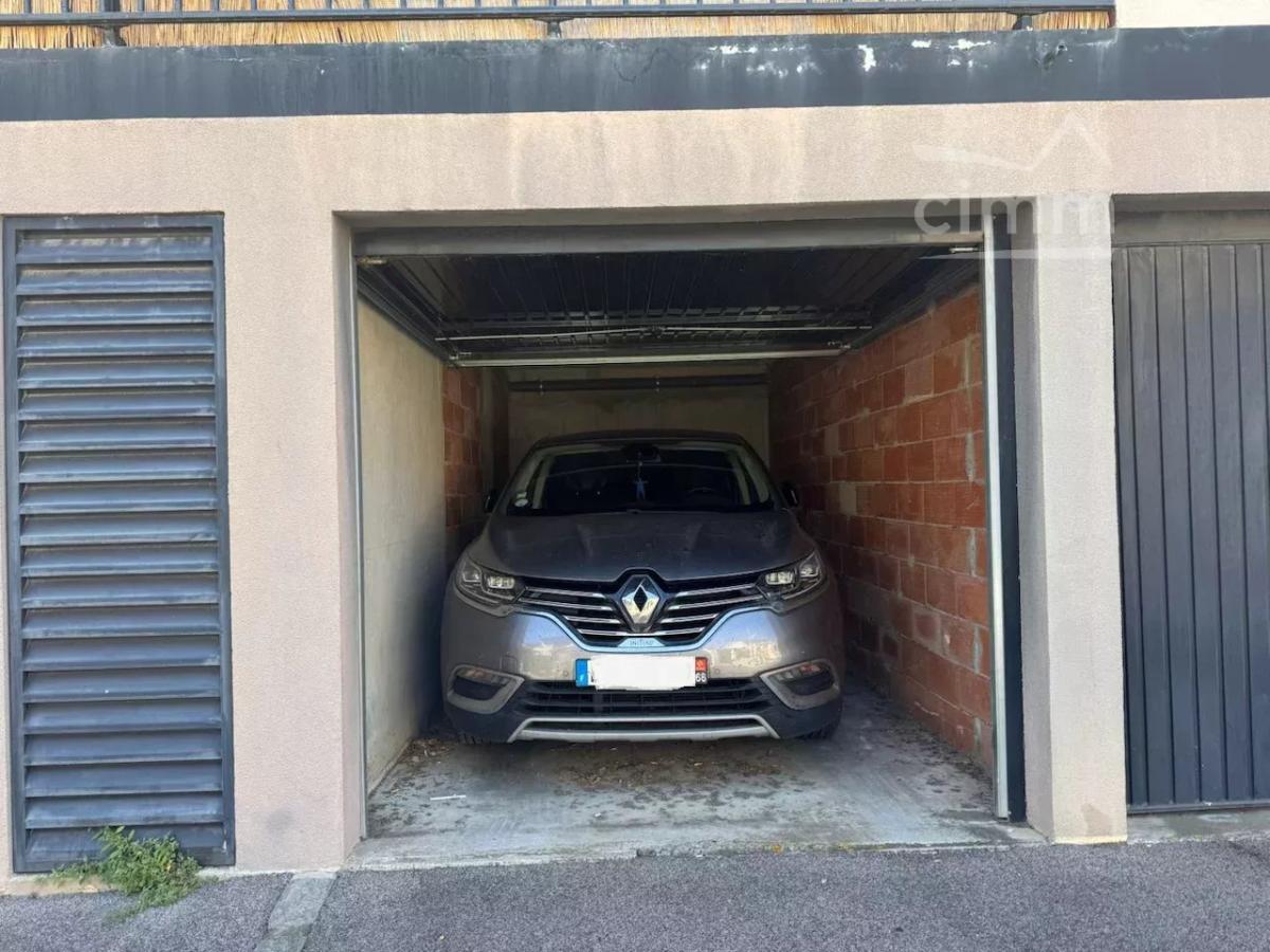 Photo principale - Garage / Parking à Perpignan
