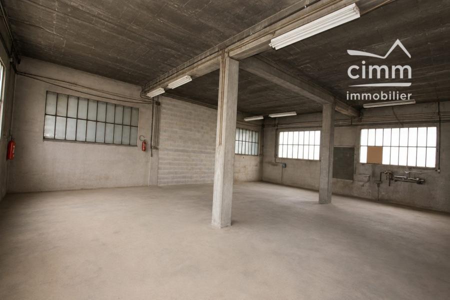 Photo principale - Garage / Parking à Brézins